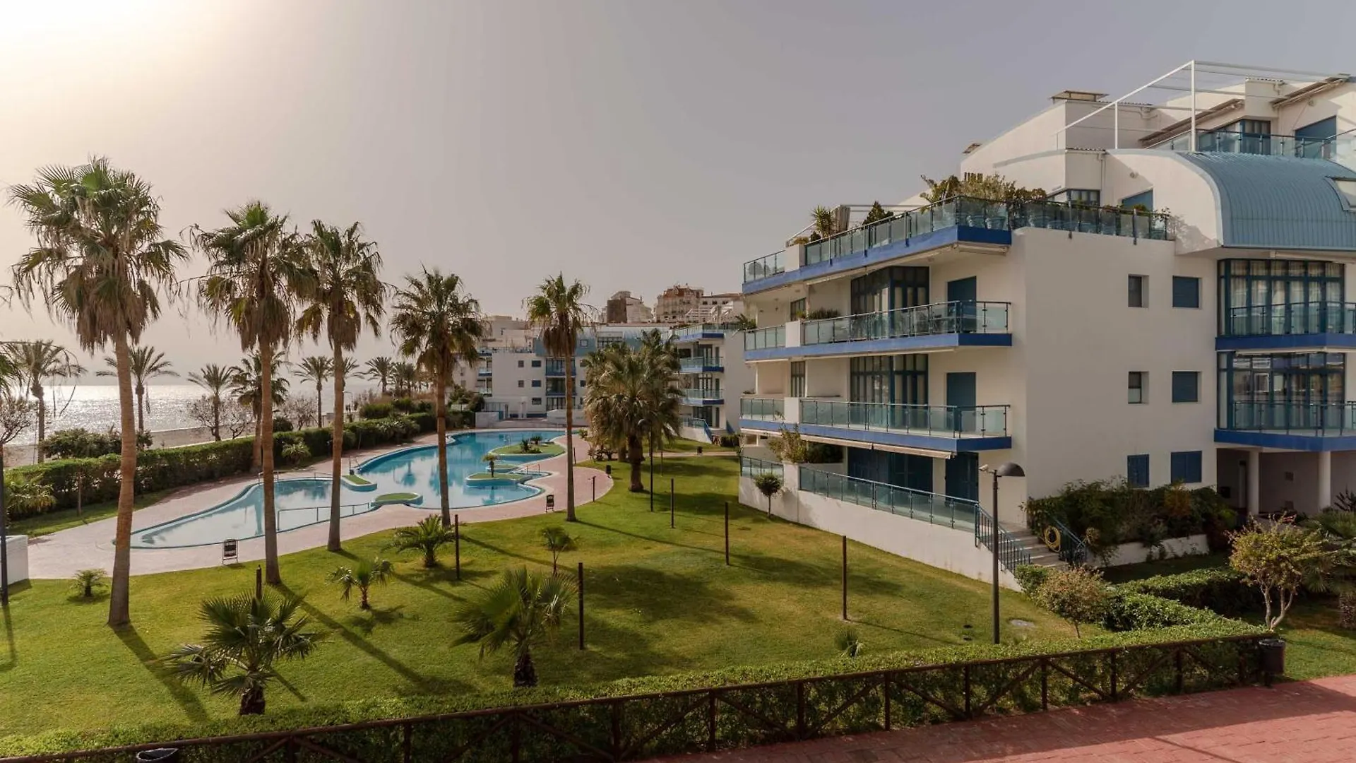 Rentitspain Castell Playa, Vistas Y Parking Castell de Ferro