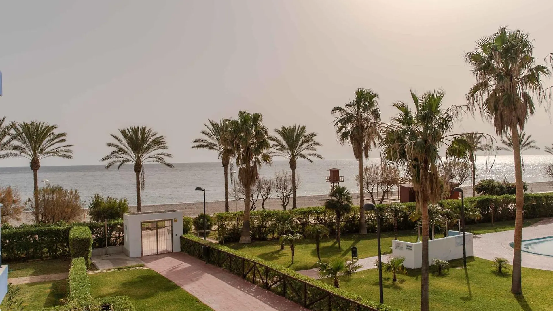 Rentitspain Castell Playa, Vistas Y Parking Castell de Ferro Spain