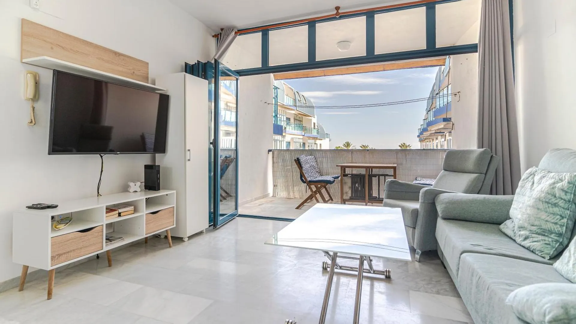 Rentitspain Castell Playa, Vistas Y Parking Castell de Ferro Apartment