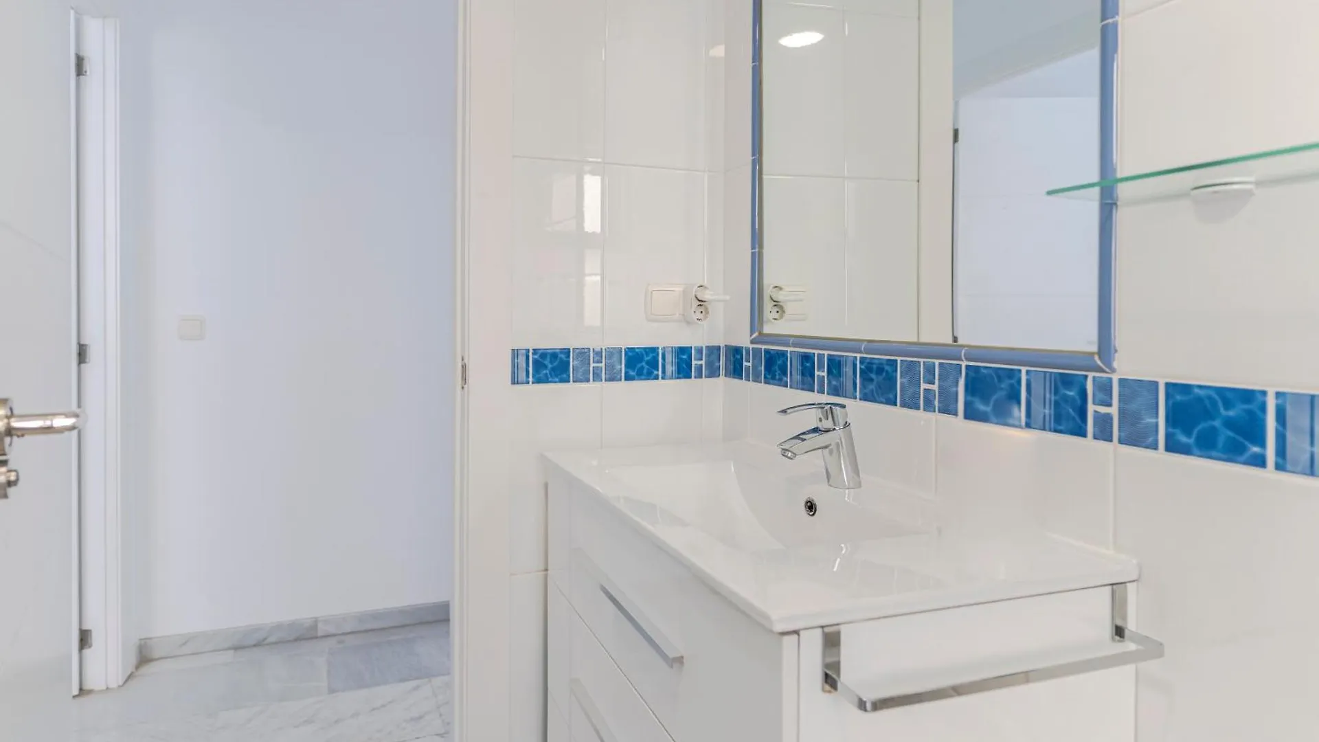 Rentitspain Castell Playa, Vistas Y Parking Castell de Ferro Apartment
