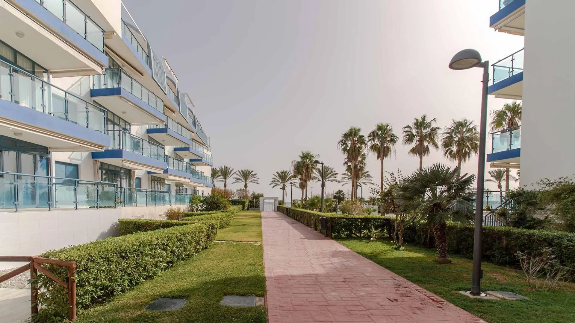 Rentitspain Castell Playa, Vistas Y Parking カステル・デ・フェロ アパート