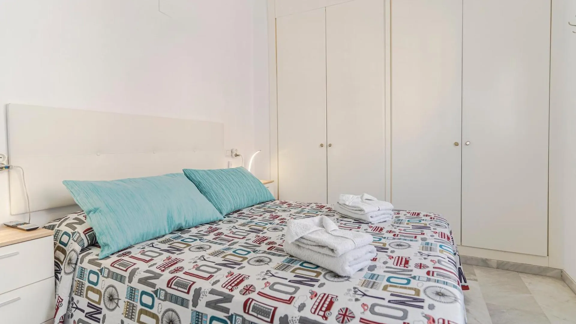 Rentitspain Castell Playa, Vistas Y Parking カステル・デ・フェロ スペイン